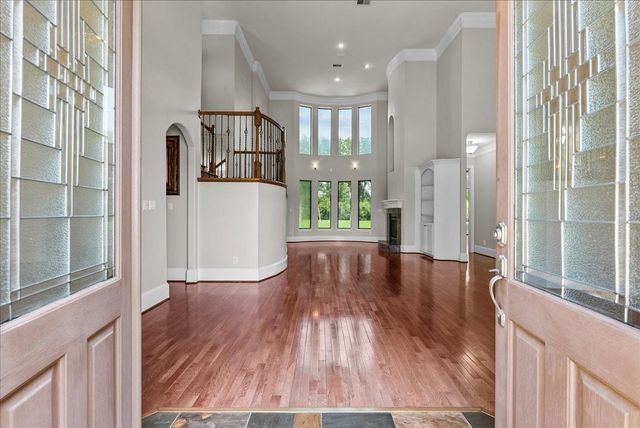 205 Del Monte Drive, Friendswood, TX 77546