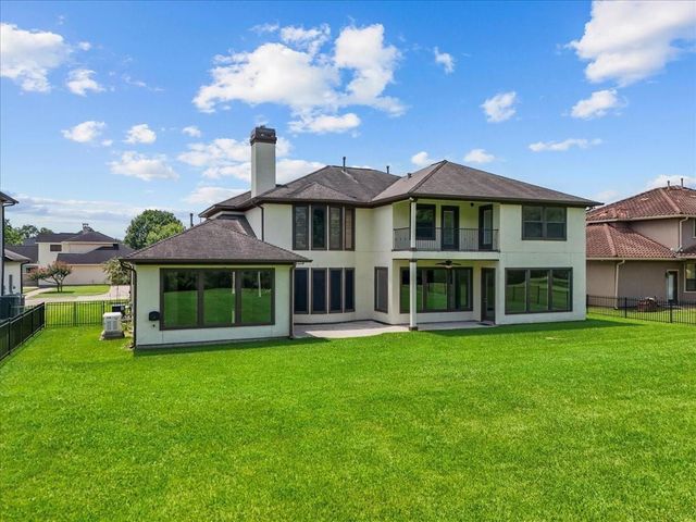 205 Del Monte Drive, Friendswood, TX 77546