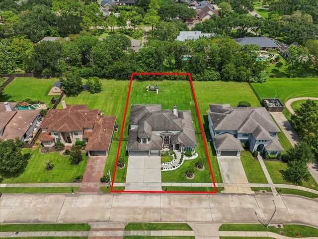 205 Del Monte Drive, Friendswood, TX 77546