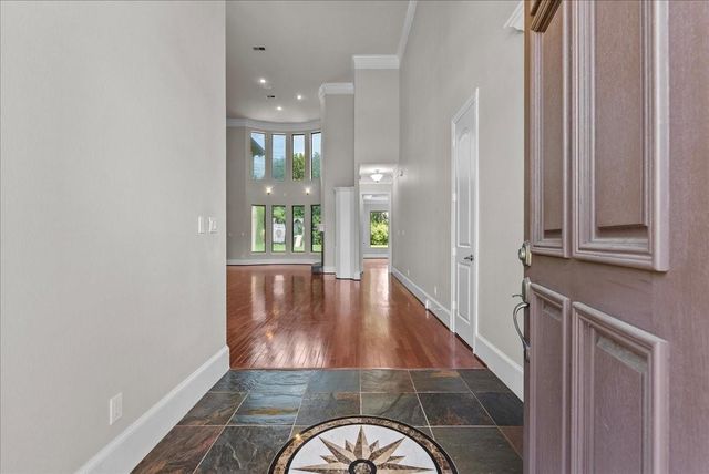 205 Del Monte Drive, Friendswood, TX 77546