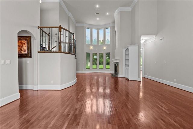 205 Del Monte Drive, Friendswood, TX 77546