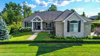 1537 Glass Lake Circle, Oxford Charter Township, MI 48371