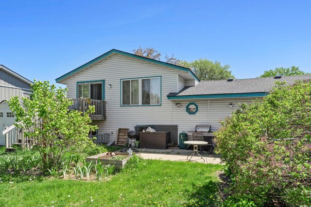 8441 Idaho Avenue N, Brooklyn Park, MN 55445