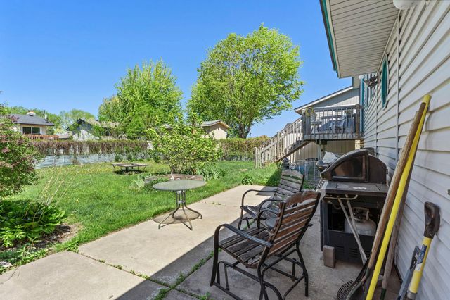 8441 Idaho Avenue N, Brooklyn Park, MN 55445