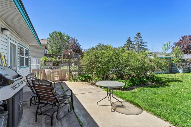 8441 Idaho Avenue N, Brooklyn Park, MN 55445