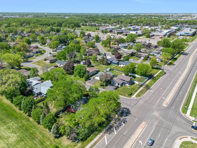 8441 Idaho Avenue N, Brooklyn Park, MN 55445
