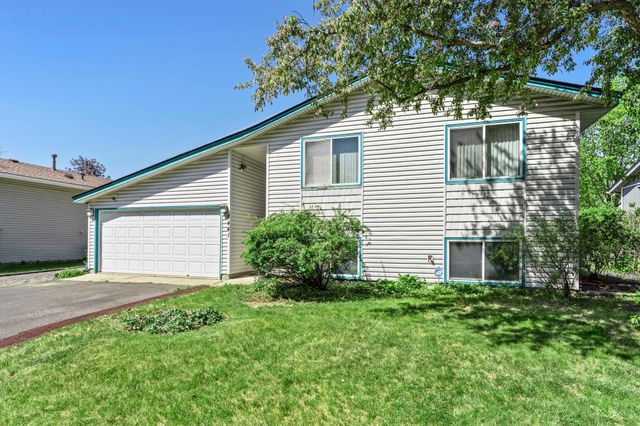 8441 Idaho Avenue N, Brooklyn Park, MN 55445