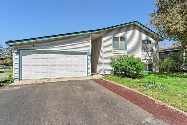 8441 Idaho Avenue N, Brooklyn Park, MN 55445