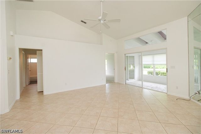 10201 Regent CIR, Naples, FL 34109