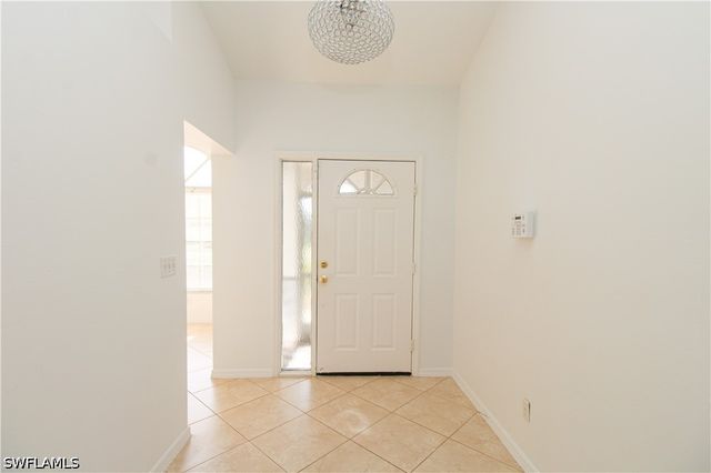 10201 Regent CIR, Naples, FL 34109