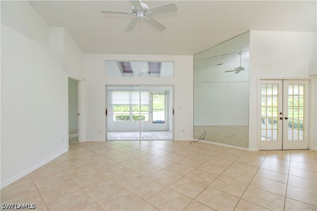 10201 Regent CIR, Naples, FL 34109