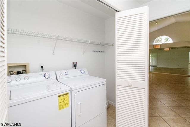 10201 Regent CIR, Naples, FL 34109