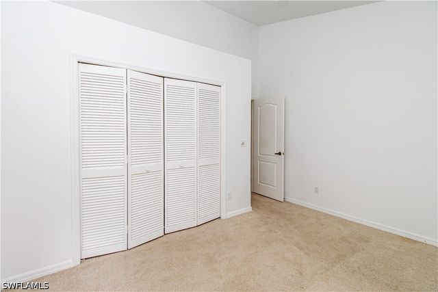 10201 Regent CIR, Naples, FL 34109