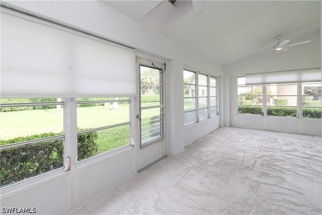 10201 Regent CIR, Naples, FL 34109