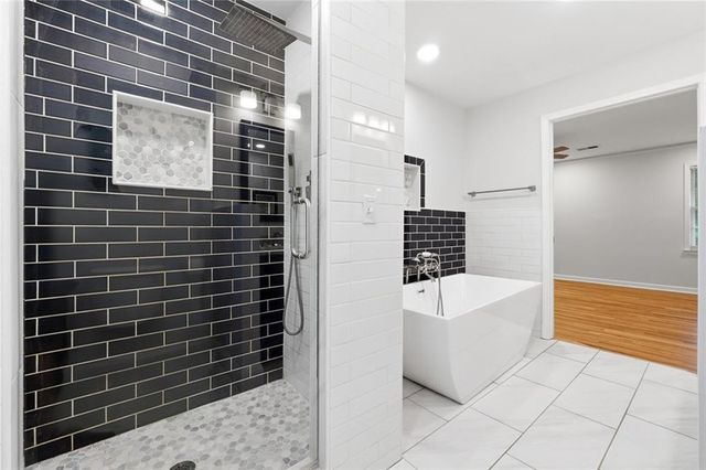 3731 Dunwoody Club Drive, Atlanta, GA 30350
