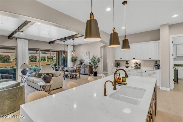 13425 N Silver Cassia Place, Oro Valley, AZ 85755