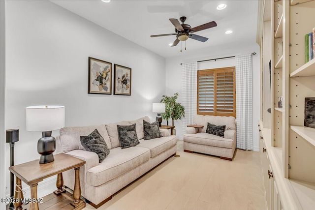 13425 N Silver Cassia Place, Oro Valley, AZ 85755