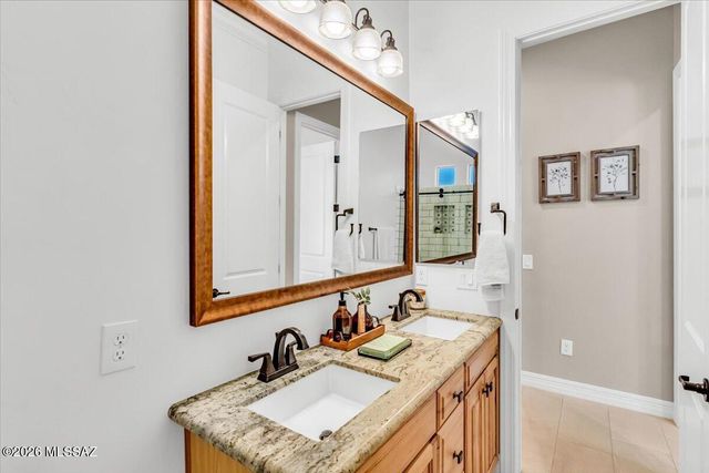 13425 N Silver Cassia Place, Oro Valley, AZ 85755