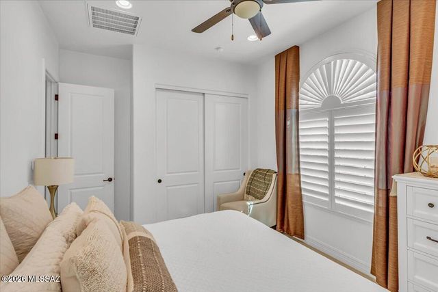13425 N Silver Cassia Place, Oro Valley, AZ 85755
