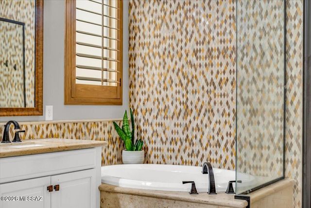 13425 N Silver Cassia Place, Oro Valley, AZ 85755