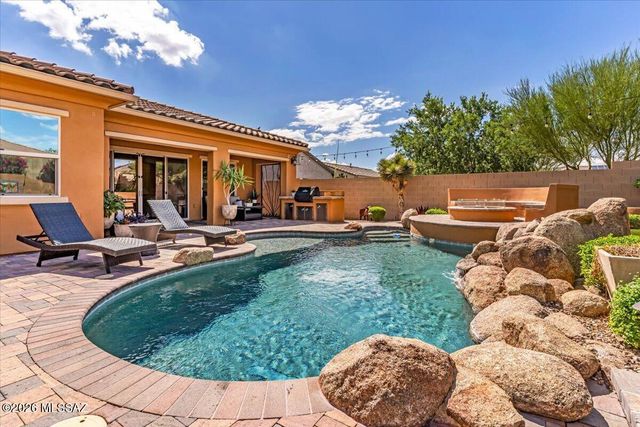 13425 N Silver Cassia Place, Oro Valley, AZ 85755