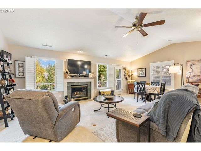 2217 Ne 179TH St B52, Ridgefield, WA 98642