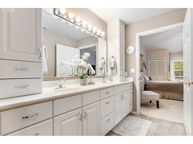 2217 Ne 179TH St B52, Ridgefield, WA 98642