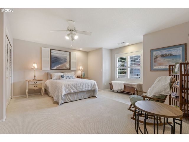 2217 Ne 179TH St B52, Ridgefield, WA 98642
