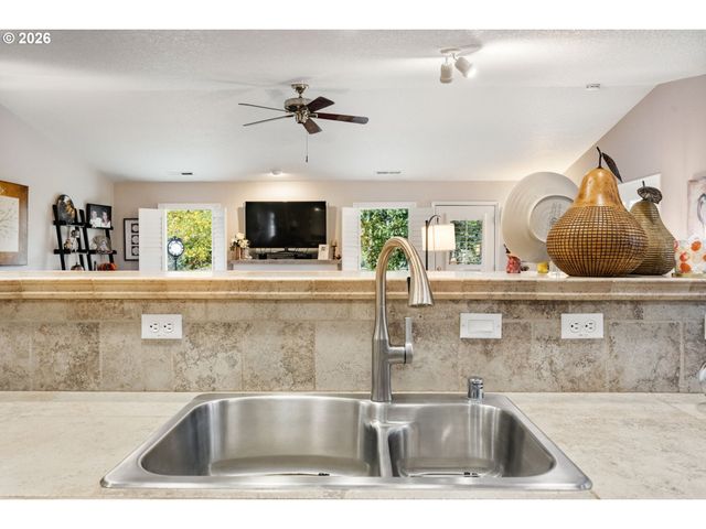 2217 Ne 179TH St B52, Ridgefield, WA 98642