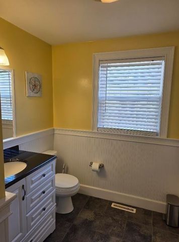 23 Valley Rd, Dracut, MA 01826
