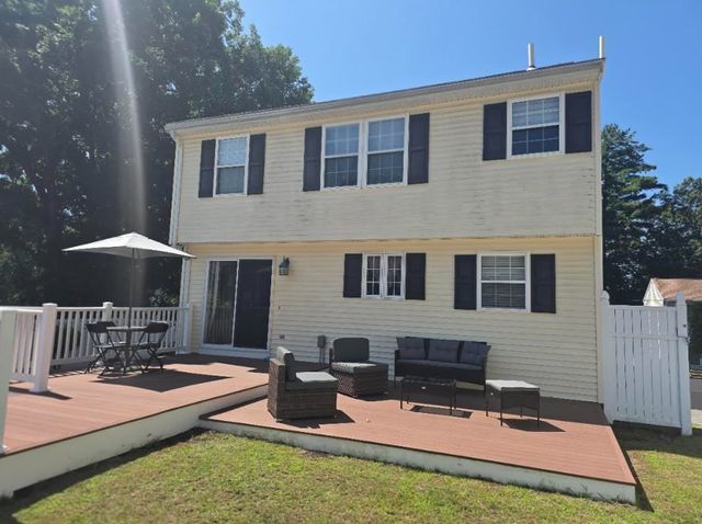 23 Valley Rd, Dracut, MA 01826