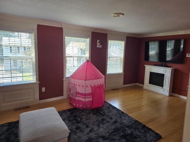23 Valley Rd, Dracut, MA 01826