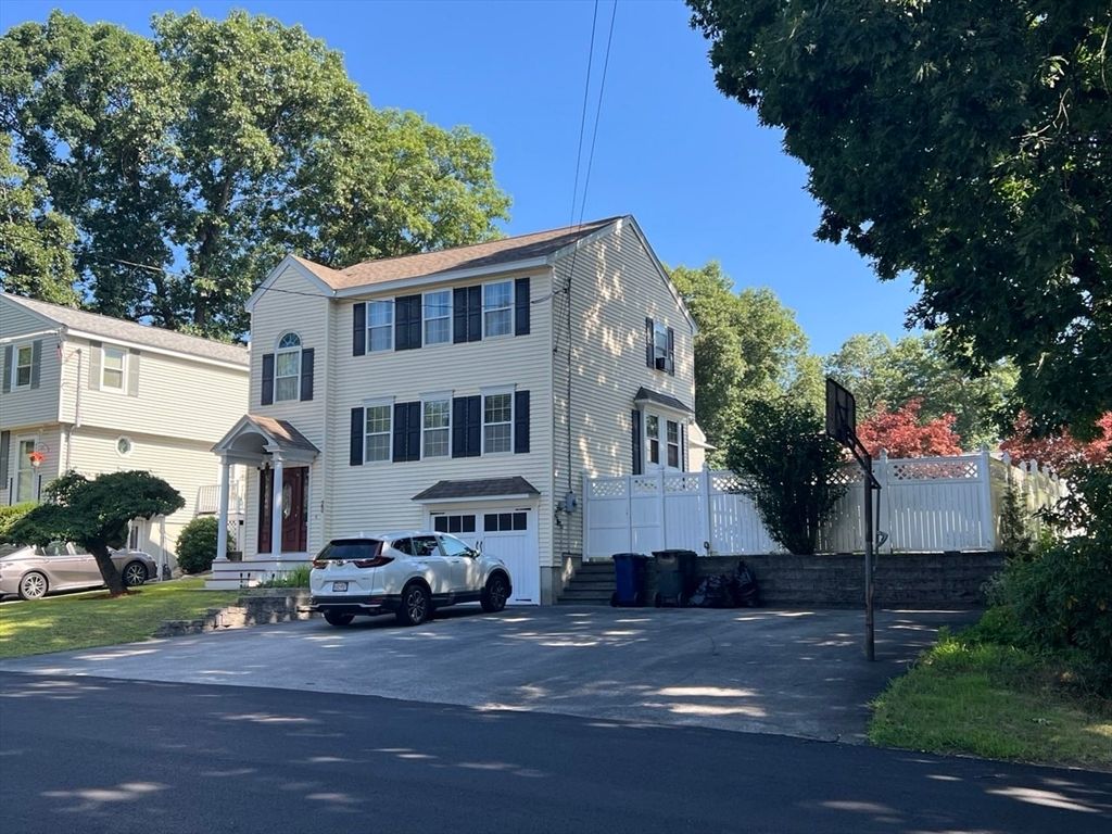 23 Valley Rd, Dracut, MA 01826