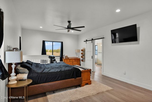 969 E YELLOW PINE AVE, Athol, ID 83801