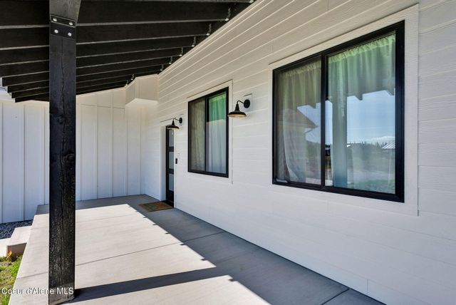 969 E YELLOW PINE AVE, Athol, ID 83801