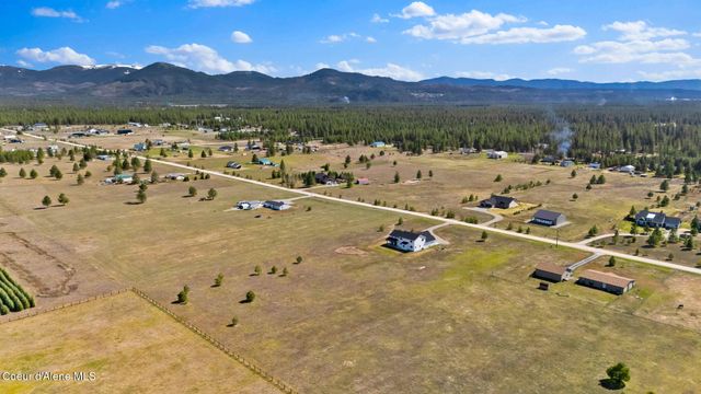 969 E YELLOW PINE AVE, Athol, ID 83801