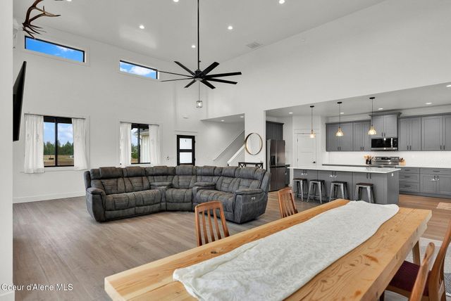 969 E YELLOW PINE AVE, Athol, ID 83801