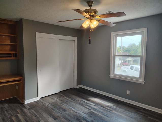 108 Young Ave, Lafayette, TN 37083