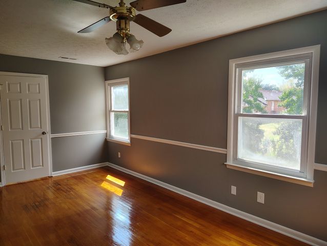 108 Young Ave, Lafayette, TN 37083