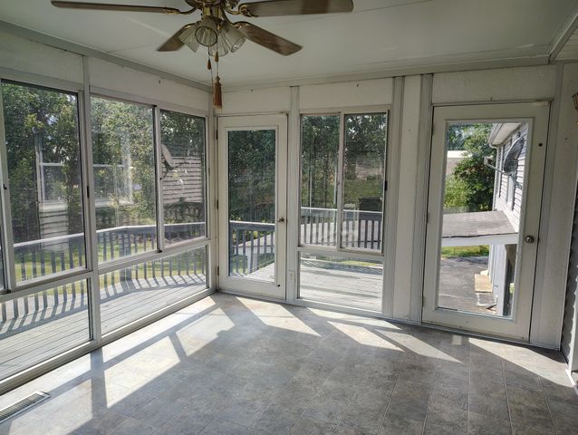 108 Young Ave, Lafayette, TN 37083