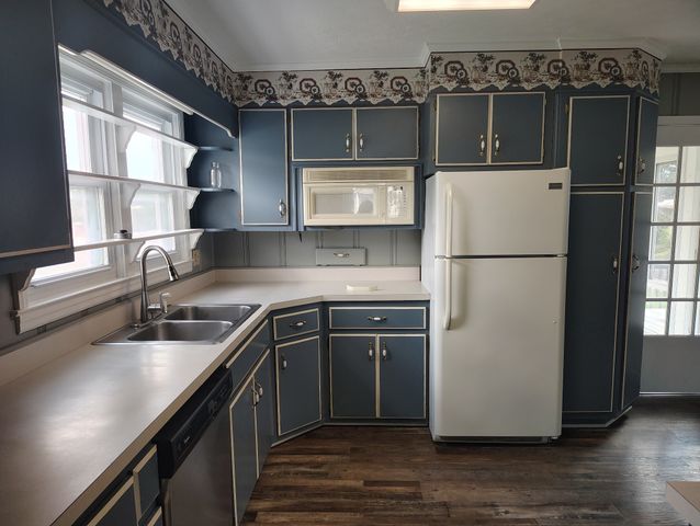 108 Young Ave, Lafayette, TN 37083
