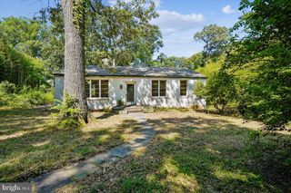 1208 SHENANDOAH RD, Alexandria, VA 22308