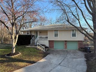 18008 E 25TH Street Court S, Independence, MO 64057