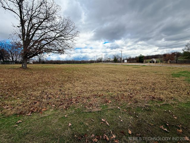 1290 E 4th Street, Tahlequah, OK 74464