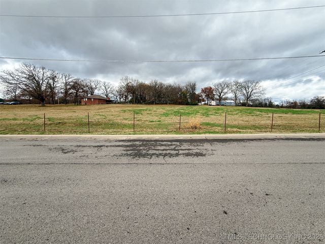 1290 E 4th Street, Tahlequah, OK 74464