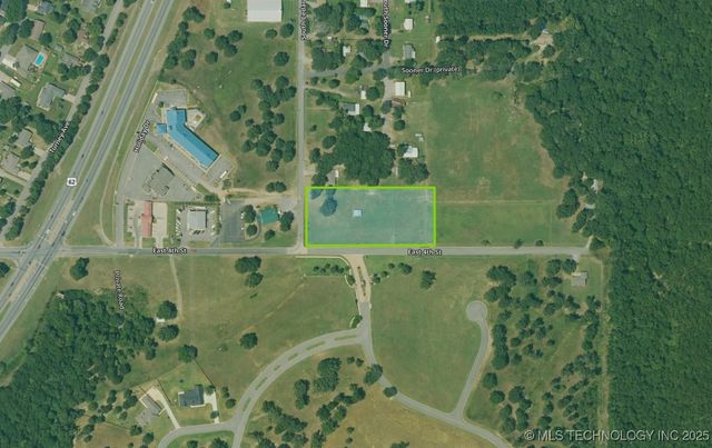 1290 E 4th Street, Tahlequah, OK 74464