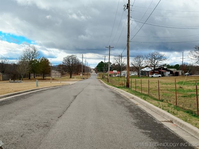 1290 E 4th Street, Tahlequah, OK 74464