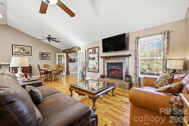 1113 Brookside Camp Road, Hendersonville, NC 28792