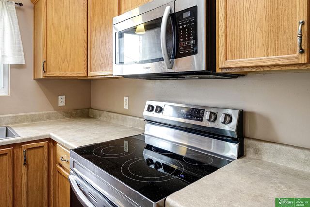 7316 N 111th Avenue, Omaha, NE 68142