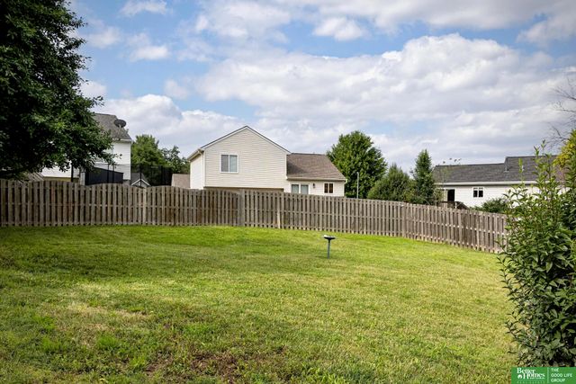 7316 N 111th Avenue, Omaha, NE 68142